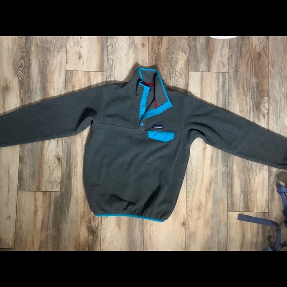 gray and blue patagonia! - Picture 3 of 3